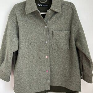Zara Jacket Long Sleeve 100% Polyester Size S (Oversize) Green.